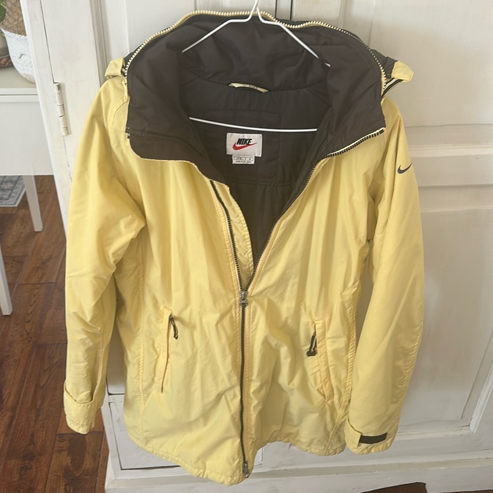 Nike Transition Jacket Yellow size small 4-6
